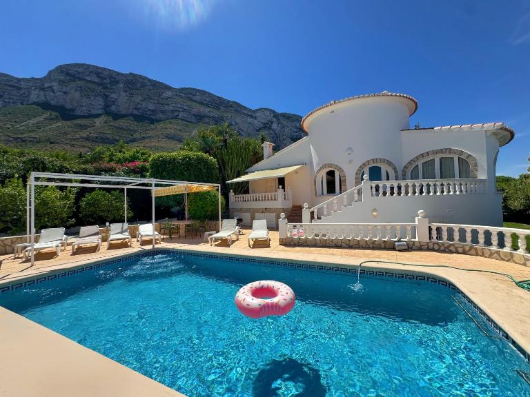 Unique villa piscine vue mer et montgo impasse privée - B&B Denia