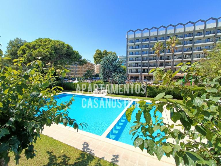 Apartamentos Casanostra - Bed and Breakfast Salou