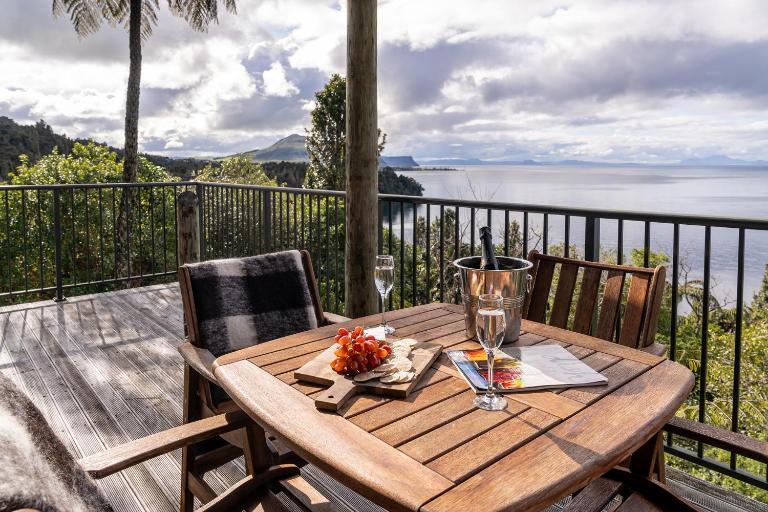 Oreti Collection - By Vacations in Paradise - B&B Turangi