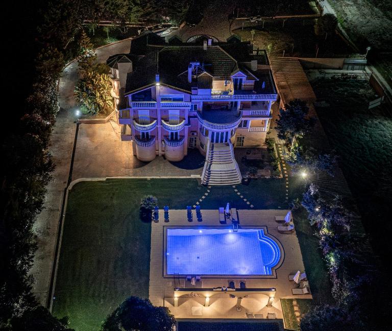 Casa di Voz Suites complex & free gym services by "elite" - Chambres d'hôtes Gaïtánion