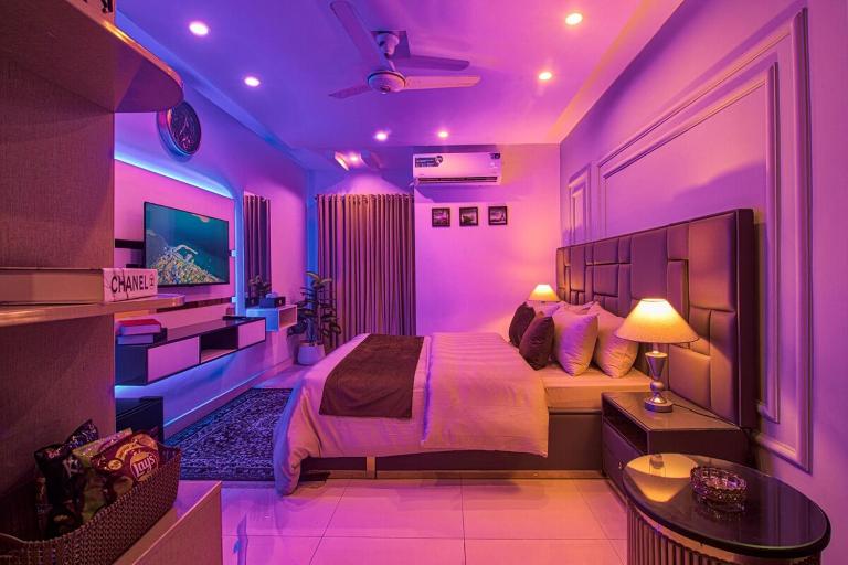 HK Retreat Designer Luxury Apartment Near Airport In Faisal Town Islamabad - B&B Islamabad