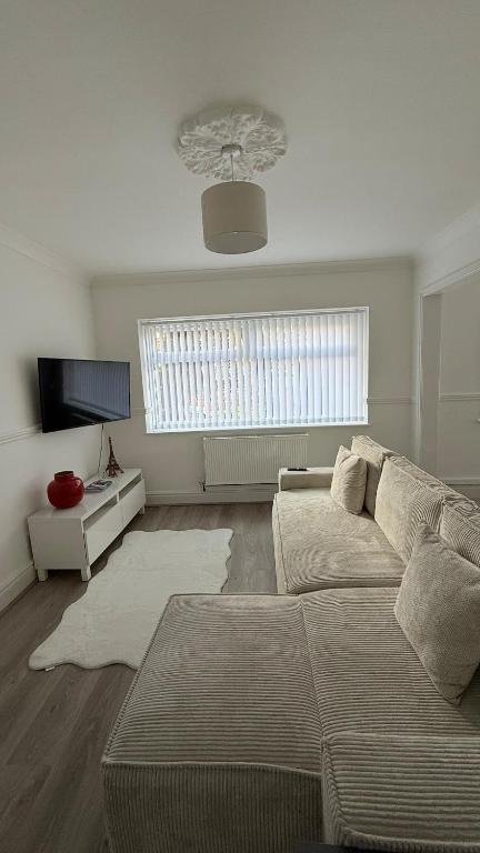 Anfield Stay Free Parking 5 minute walk - B&B Liverpool