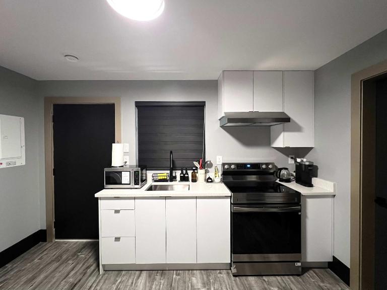 Spacious 2-Bedroom Retreat in Burnaby - Chambres d'hôtes Burnaby