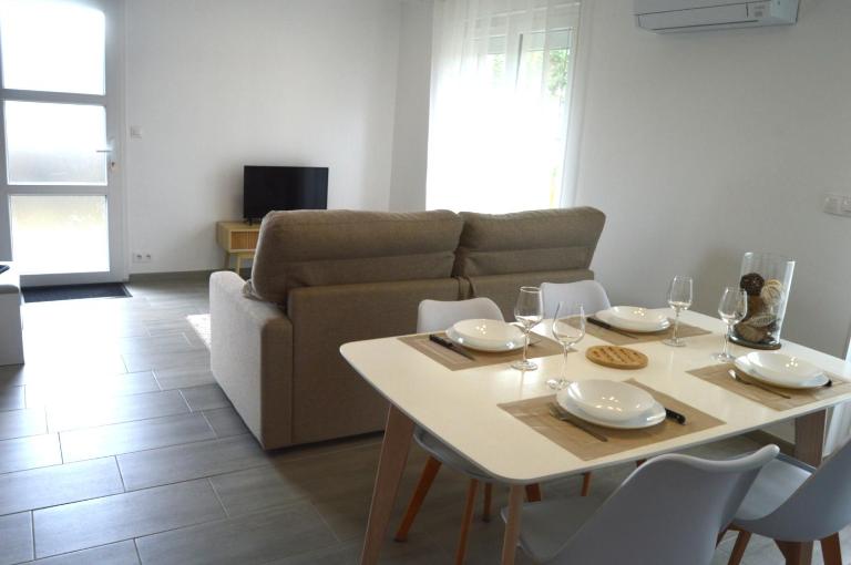 Petite maison de plain-pied - B&B Coudures