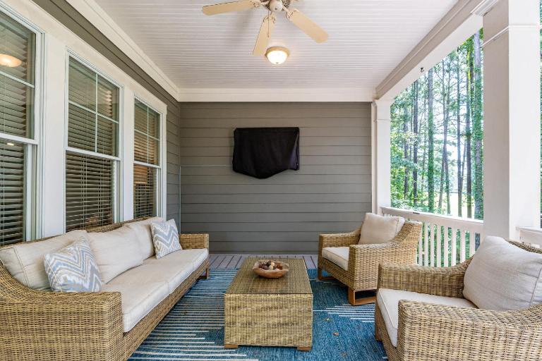 4BR Greensboro Lake Oconee Gem - Golf Views - B&B Greensboro