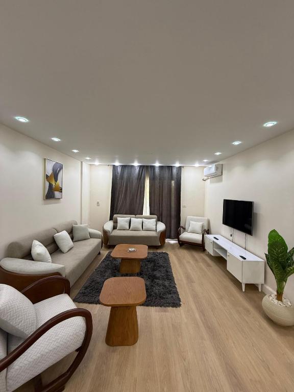 Furnished Apartment 3BR 2BA Excellent Condition - B&B Madinaty
