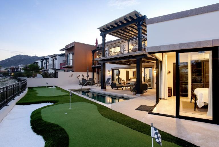 Luxe 5 BDRM Copala Villa GOLF Minutes to Marina - Chambres d'hôtes Cabo San Lucas