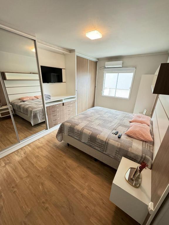 90 metros do MAR! 3 quartos, 1 suite, 2 vagas de garagem - Bed and Breakfast Itapema