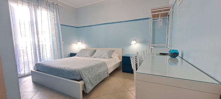 Guest House Roma Express - Bed and Breakfast Ladispoli