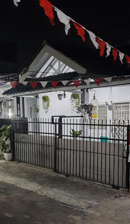 Homestay Permata Cirebon - B&B Ciperna