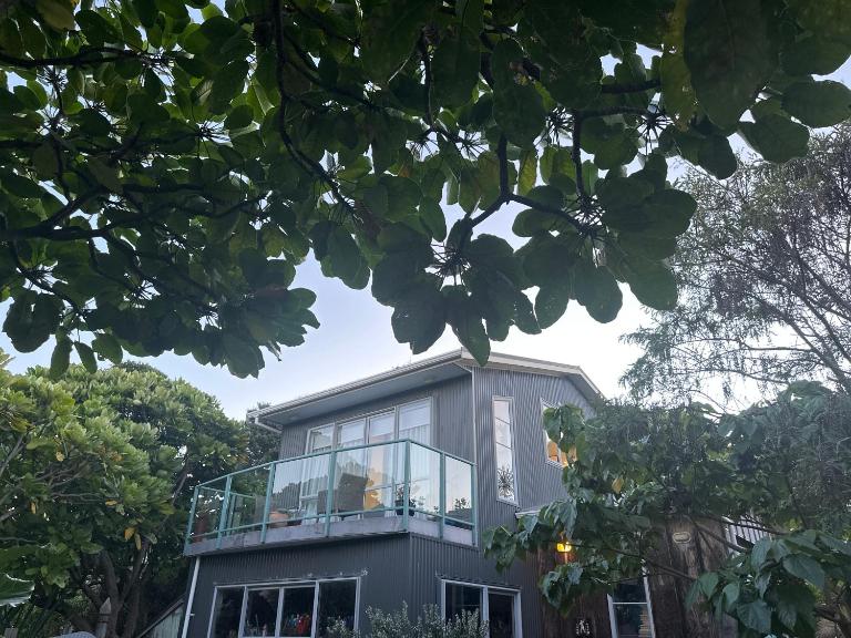Studio 51 - just 30 seconds to the beach - B&B Waikanae