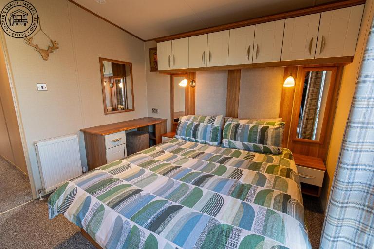 Caravan Hire Mersea Island - EOEPS - B&B East Mersea