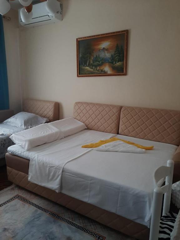 Gezimi Apartament - B&B Korce