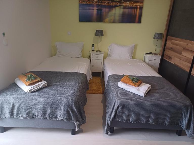 Sunny Room - Sofia's Happy House - Almodôvar Ourique Room 2 - B&B Aldeia dos Fernandes