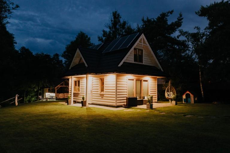 Domek Bajkowa Dolina - Jacuzzi & Sauna - blisko gór - blisko natury - B&B Nowy Targ