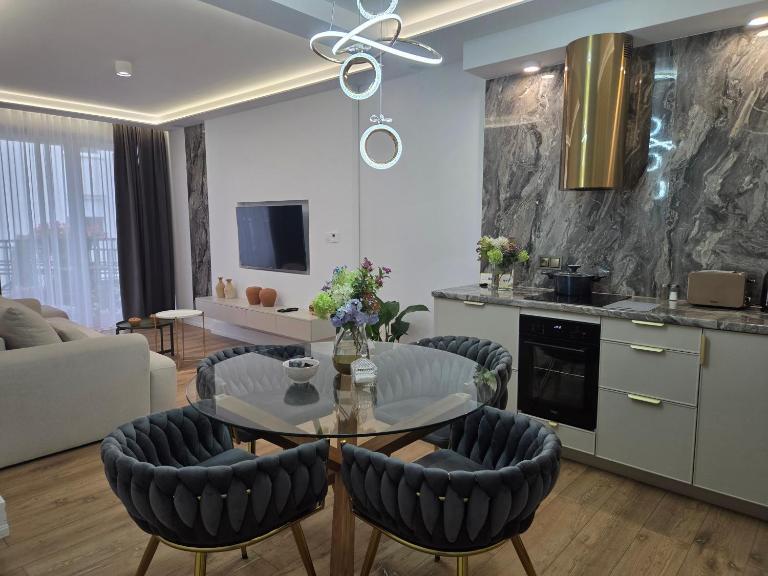 Apartament Kwiatowy DeLux - B&B Sanok