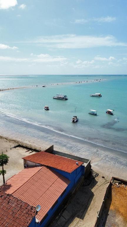Casa a Beira mar, em frente ao Caminho de Moisés - B&B Maragogi