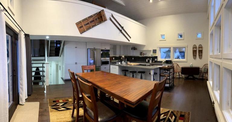 Chalet 91 at Killington - 4BR Luxury Lodge with Hot Tub, Sauna, Pool Table - B&B Killington