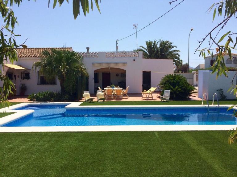 Chalet La Marina - B&B Denia