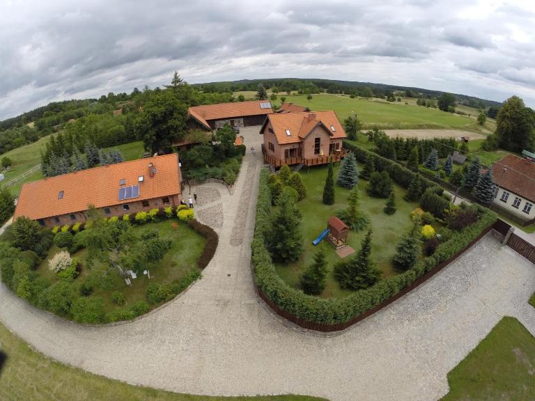 Stajnia Lipowo 45 - Bed and Breakfast Lipowo