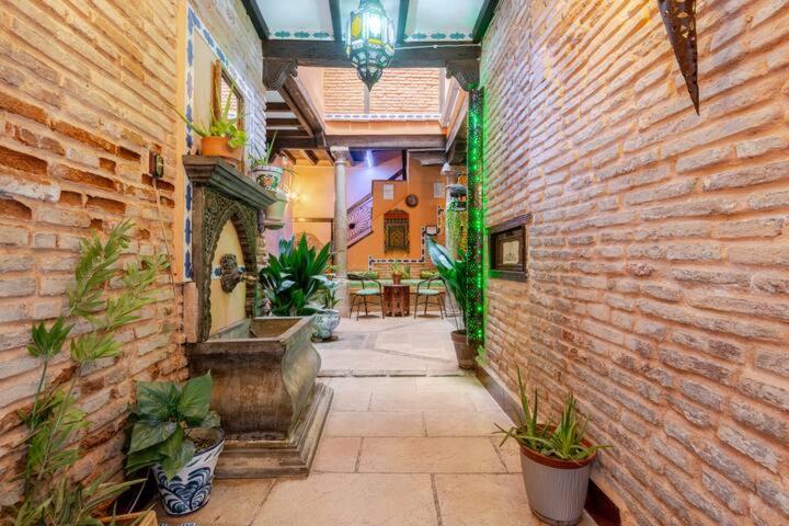 Apartamentos Turísticos Luna - B&B Granada