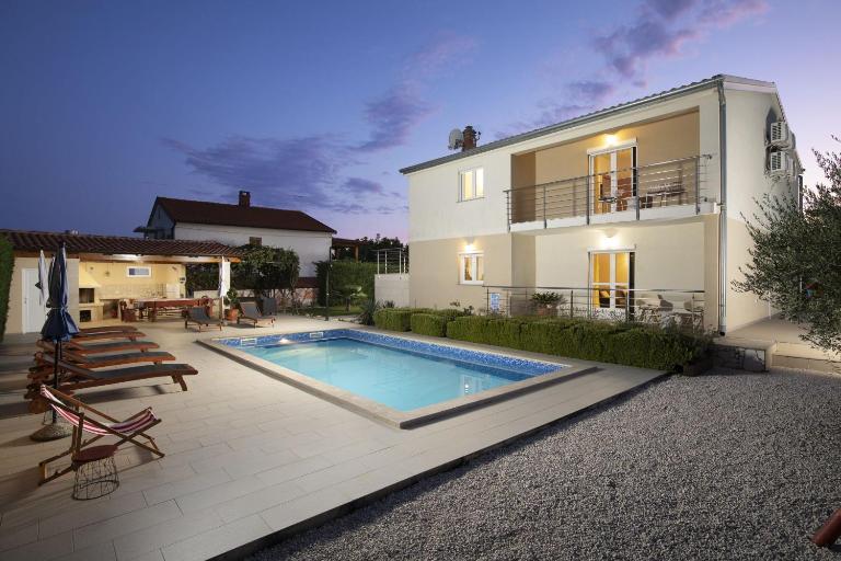 4 bedroom villa Renata near Porec - B&B Kaštelir