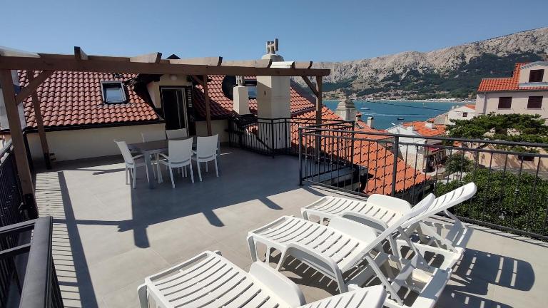 Apartment KREŠO - Bed and Breakfast Baška