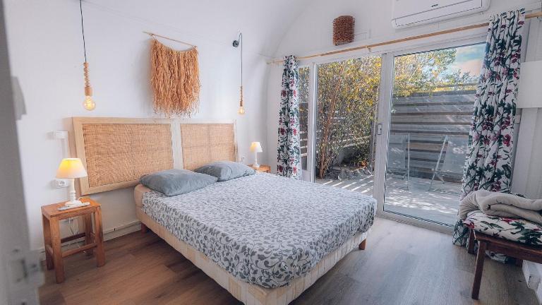 Bungalow JASMIN dans jardin tropical proche lagon - B&B Saint-Gilles les Bains