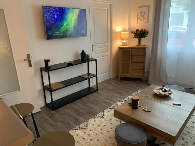 Les Sables d'Olonne, Les Présidents, charmant appartement lumineux, plage 150 m. - B&B La Rudelière