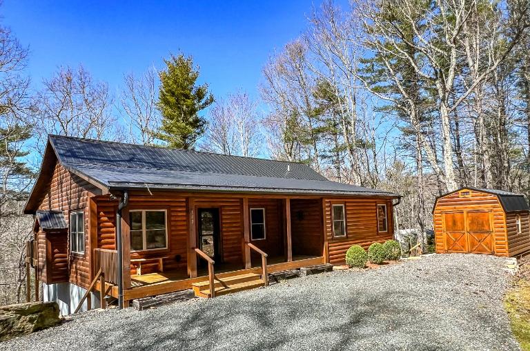 Whispering Pines Retreat - B&B Fleetwood