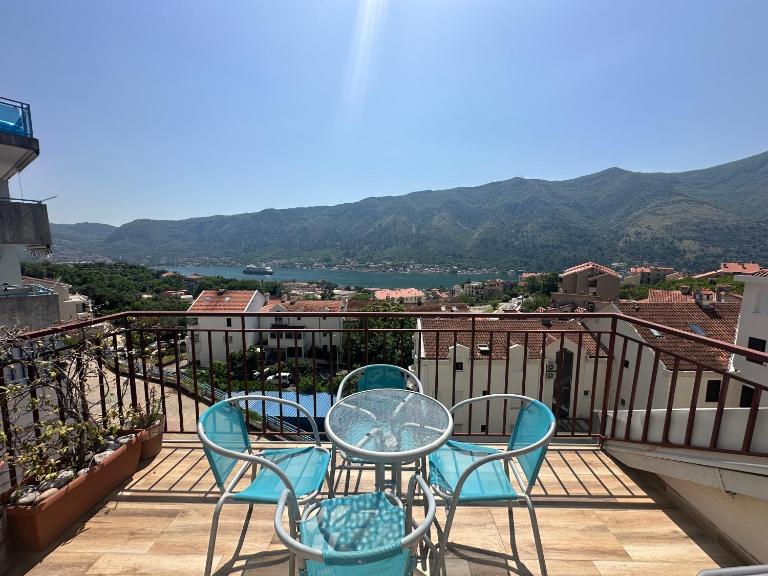 Bay View Apartment - Bed and Breakfast Kotor