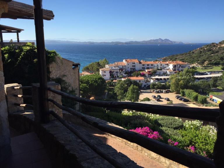 Residence Scala Chiusa - Bed and Breakfast Baja Sardinia