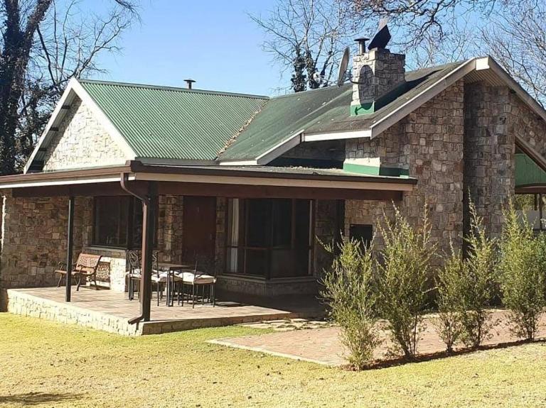 Big Oak Cottages - B&B Dullstroom