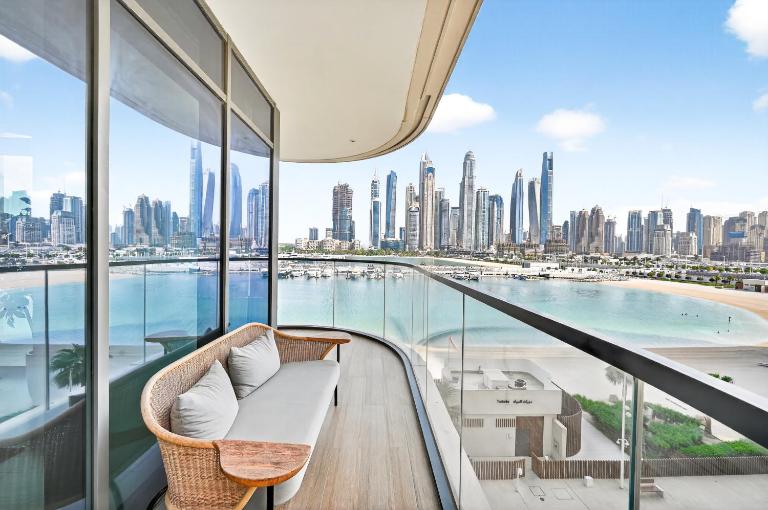 Seascape Sanctuary - 3 and a Half BR Beachfront Bliss - Marina Vista Tower 1 - Ferienwohnung Dubai
