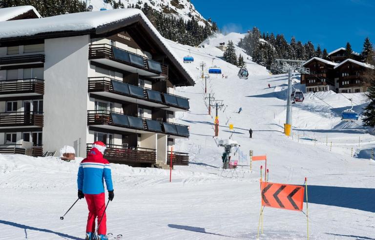 Sunny 5 guests apartment by Moosfluh gondola - Chambres d'hôtes Riederalp