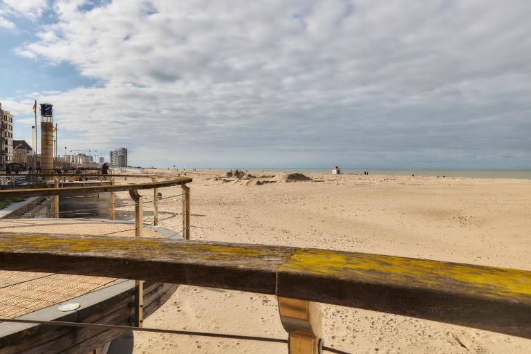 LECOMTE - The Shorline Coastal Walks 63 - B&B Ostenda