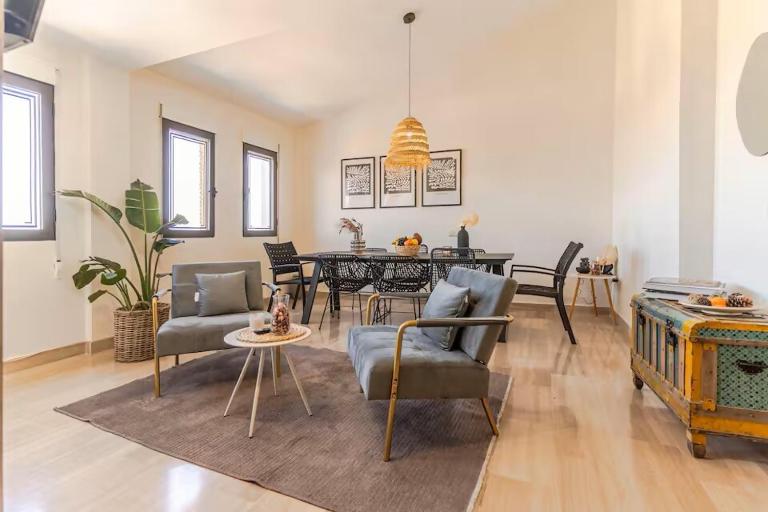 ChillOut 33 Rooms - Ferienwohnung Granada
