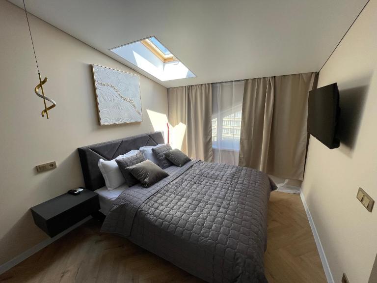 Royal apartments mayetok - Ferienwohnung Uschhorod