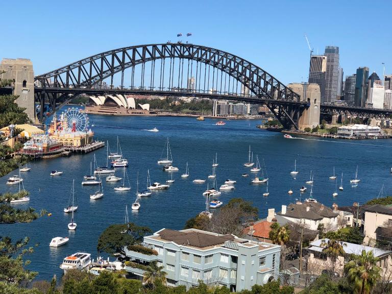 Breathtaking Sydney Harbour Views from Stylish Harbourside Studio - B&B Sydney