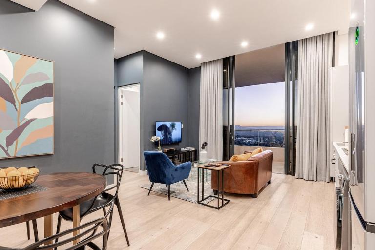Illovo Central Luxury Apartment - Chambres d'hôtes Johannesbourg