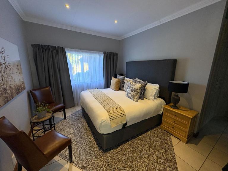 Mountain Creek Unit8 - Bed and Breakfast Newcastle