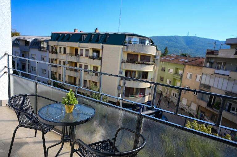 District Center Urban Apartment 1min to City Park - B&B Skopje