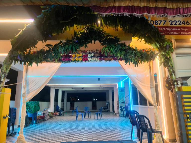 Sri Padmavathi Home Stay - B&B Tirupati