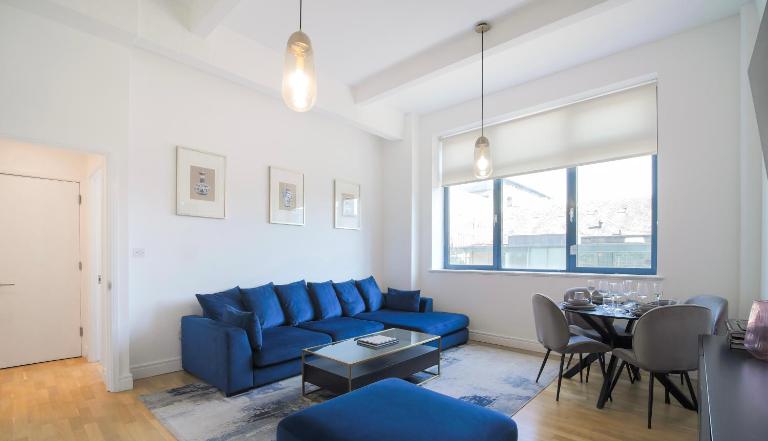 Large City Centre Apartment Stylish and Spacious - B&B Manchester