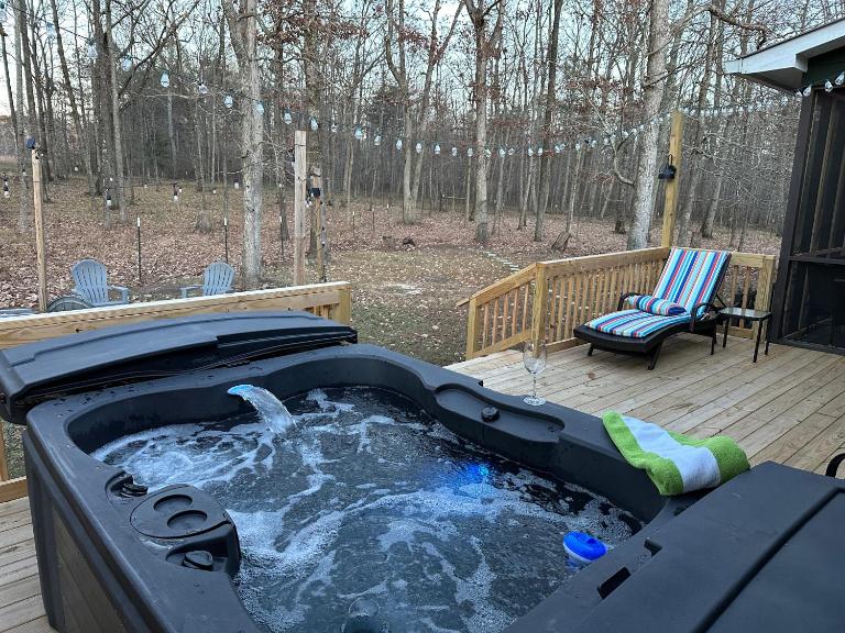 Bird House - Hot Tub, Large Yard, Horses Nearby - Bed and Breakfast Mentone