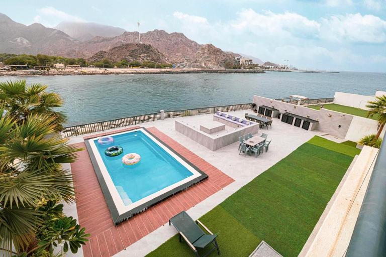The Wave Villa - Al Dana Island Fujairah - B&B Fujairah
