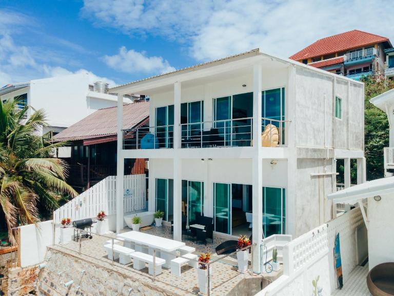 Phaladise Beach Villa at Phala Beach, Ban Chang - B&B Rayong