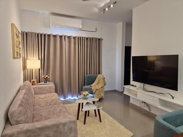 Santorini Resort Negombo - Elysian Blue Suite Negombo beach and Airport - B&B Negombo