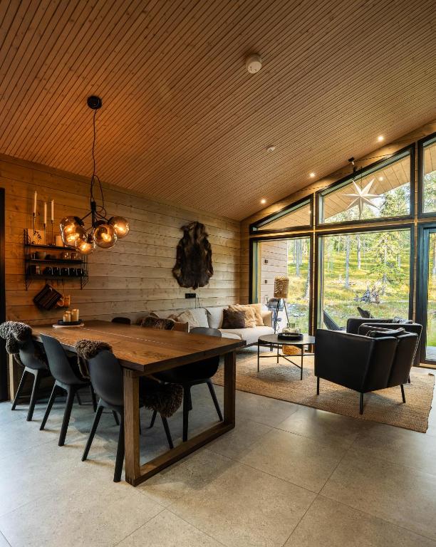 Villa Golden Hill Ylläs, Luxury holiday cabin in Lapland - B&B Äkäslompolo