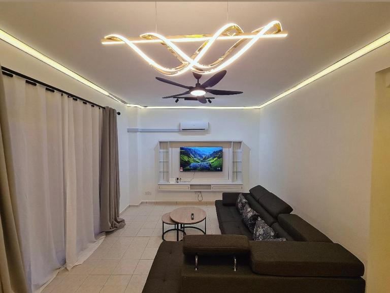 Modern Nilai Homestay at Nilai, USIM, INTI, Mila University, Aurelius Hospital, Aminah Event Hall, Sepang F1, KLIA - B&B Kampung Tanjong